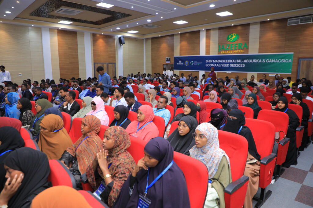 Investing in Human Capital Development: A Key to Gainful Employment, Poverty Reduction, and Somalia’s Economic Transformation 5 691A6038